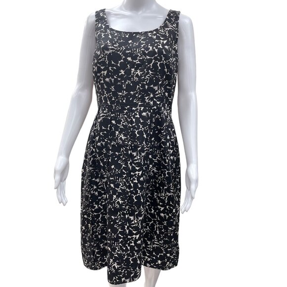 Ann Taylor Dresses & Skirts - Ann Taylor Black and White Floral Silk Dress Size 6P SKU 1120